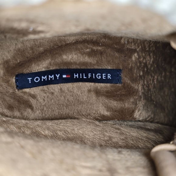 NWOT Tommy Hilfiger Rainah Faux Fur Lined Water-Resistant Boots, Women's 9M - Picture 11 of 16